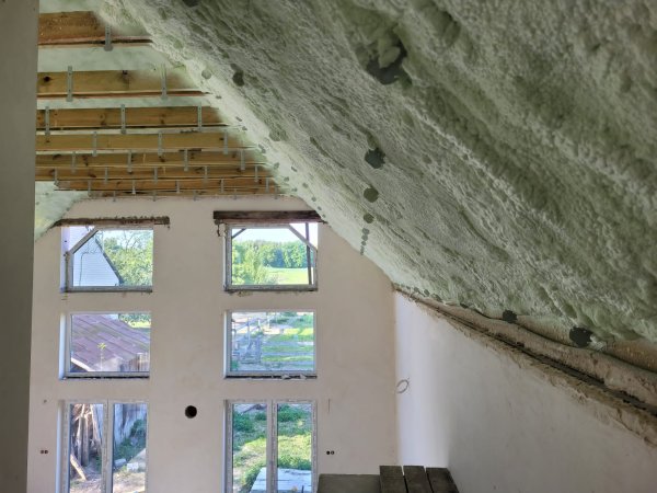 Realizacja ocieplenia pianką poliuretanową nr 24 - Ciepły Dom Lublin